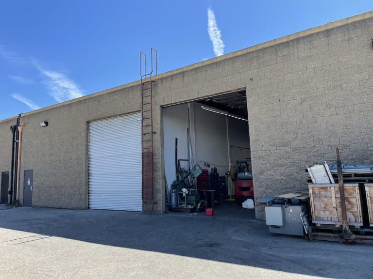 1165 W Mahalo Pl, Compton, CA 90220 inception-app-prod/MGFkNTExOTUtZDU4Yy00MDJkLTljYTQtNGI1N2NjNWMwOTkw/content/2022/05/d353353bee53af6206433416e5f19d61d1fdfa2c.jpeg