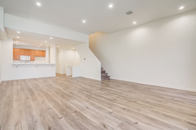 4940 Laurel Canyon Unit 104, Valley Village, CA 91607 inception-app-prod/MGFkNTExOTUtZDU4Yy00MDJkLTljYTQtNGI1N2NjNWMwOTkw/content/2022/09/65d4af1fec89f2c45be762dc8dbf4351becf1909.jpg