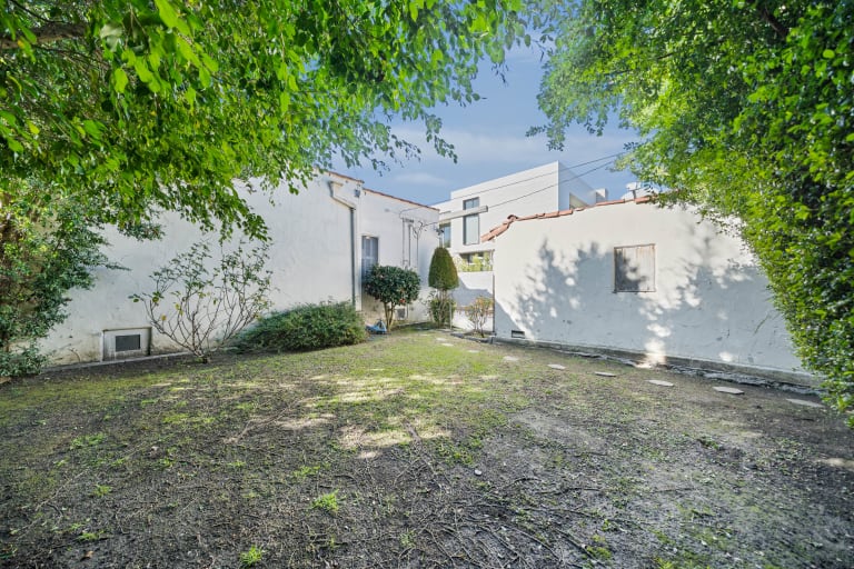 340 S La Peer Dr, Beverly Hills CA 90211 inception-app-prod/MGFkNTExOTUtZDU4Yy00MDJkLTljYTQtNGI1N2NjNWMwOTkw/content/2023/05/365bf65df20c2c3d462d9045fb42162e7a42954c.jpg