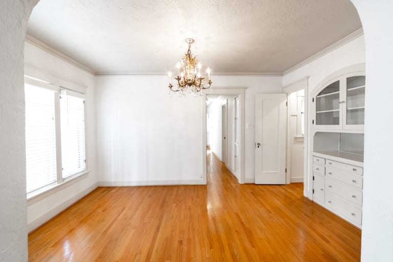 800 N Vista St, Los Angeles, CA 90046 inception-app-prod/MGFkNTExOTUtZDU4Yy00MDJkLTljYTQtNGI1N2NjNWMwOTkw/content/2023/09/727343ce8a1070edf141bdf79729c52008b6502b.jpeg