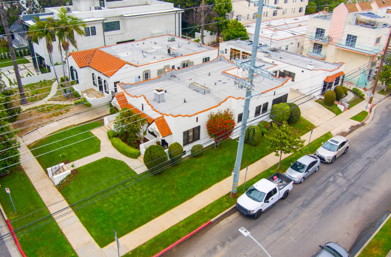 800 N Vista St, Los Angeles, CA 90046 inception-app-prod/MGFkNTExOTUtZDU4Yy00MDJkLTljYTQtNGI1N2NjNWMwOTkw/content/2023/09/80732c4b0f03e6e7c4de2dea8d4d93c1136e20bc.jpeg