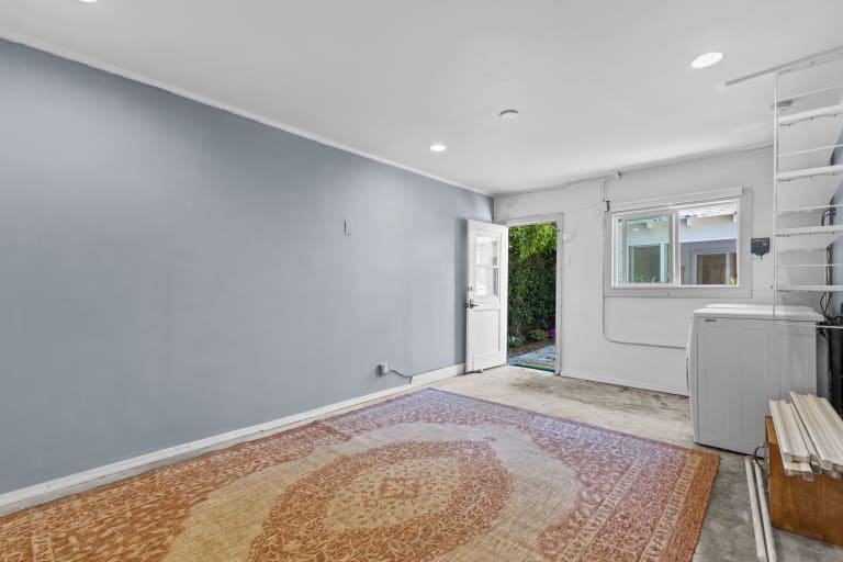 924 Nowita Pl, Venice, CA 90291 inception-app-prod/MGFkNTExOTUtZDU4Yy00MDJkLTljYTQtNGI1N2NjNWMwOTkw/content/2023/10/92aa4e2eca61e05ff25e5121c3ff86754ef7aac9.jpg