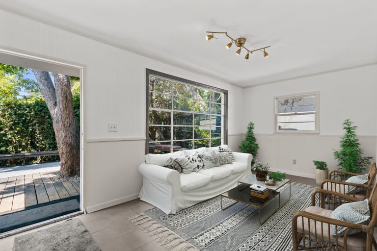 924 Nowita Pl, Venice, CA 90291 inception-app-prod/MGFkNTExOTUtZDU4Yy00MDJkLTljYTQtNGI1N2NjNWMwOTkw/content/2023/10/e71766da737540ba3ba139fa6f4180b3fa96db5e.jpg