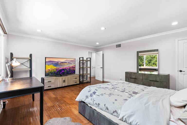 3900 Braewood Ct, Tarzana, CA 91356 inception-app-prod/MGFkNTExOTUtZDU4Yy00MDJkLTljYTQtNGI1N2NjNWMwOTkw/content/2023/12/1a7620d73e78e4c9e96aacaef0c773e2c1ec4d2a.jpg