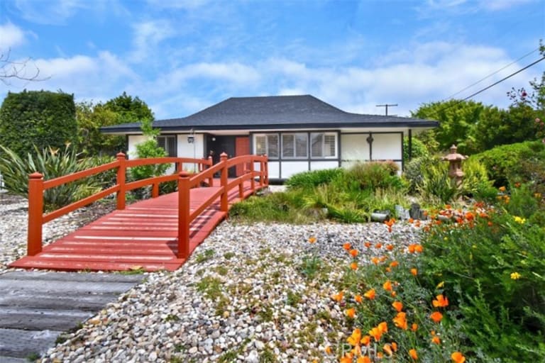 12403 Cumpston St, Valley Village, CA 91607 inception-app-prod/MGFkNTExOTUtZDU4Yy00MDJkLTljYTQtNGI1N2NjNWMwOTkw/content/2024/06/6aaa6d62258dae34eeff6594b00b61b9d7607bf4.jpg