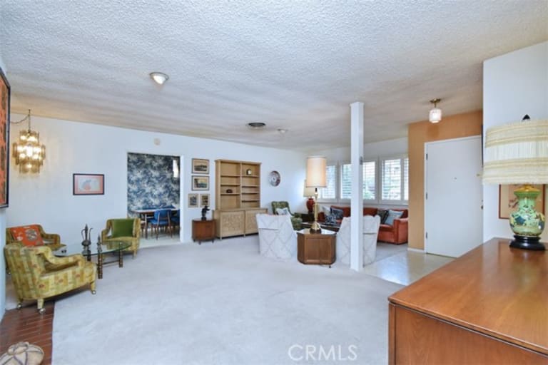 12403 Cumpston St, Valley Village, CA 91607 inception-app-prod/MGFkNTExOTUtZDU4Yy00MDJkLTljYTQtNGI1N2NjNWMwOTkw/content/2024/06/89936388c35eaf65eeb09e375fcd5687dffc36dc.jpg