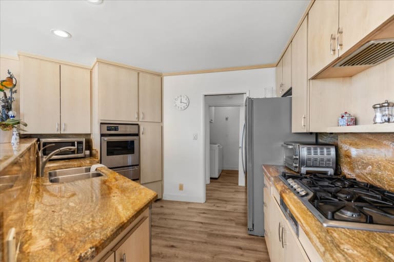 1422 N Kenter Ave, Los Angeles, CA 90049 inception-app-prod/MGFkNTExOTUtZDU4Yy00MDJkLTljYTQtNGI1N2NjNWMwOTkw/content/2024/09/35b801b8742b6c63a7959cec6216ad6f439f441d.jpg