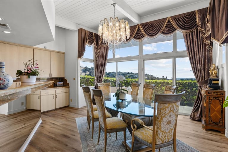 1422 N Kenter Ave, Los Angeles, CA 90049 inception-app-prod/MGFkNTExOTUtZDU4Yy00MDJkLTljYTQtNGI1N2NjNWMwOTkw/content/2024/09/3ae095764b041c7267863663bfaf51991f23d241.jpg