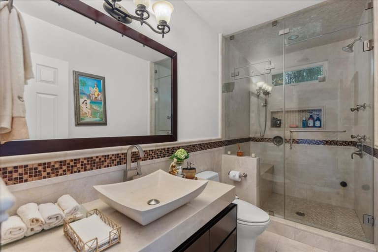 1422 N Kenter Ave, Los Angeles, CA 90049 inception-app-prod/MGFkNTExOTUtZDU4Yy00MDJkLTljYTQtNGI1N2NjNWMwOTkw/content/2024/09/a2eba6f637c10295b575f0bc4b32c51afbc6da4e.jpg