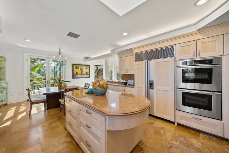 23318 Park Colombo, Calabasas CA 91302 inception-app-prod/MGFkNTExOTUtZDU4Yy00MDJkLTljYTQtNGI1N2NjNWMwOTkw/content/2024/10/440ffa31aa7e4c8c35f54d237a28d6872a6ae664.jpg