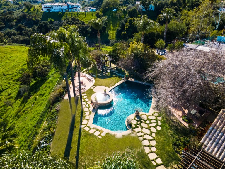 23318 Park Colombo, Calabasas CA 91302 inception-app-prod/MGFkNTExOTUtZDU4Yy00MDJkLTljYTQtNGI1N2NjNWMwOTkw/content/2024/10/7377c12d6c83a8c704e92e7279ffb88f18fae5b6.jpg