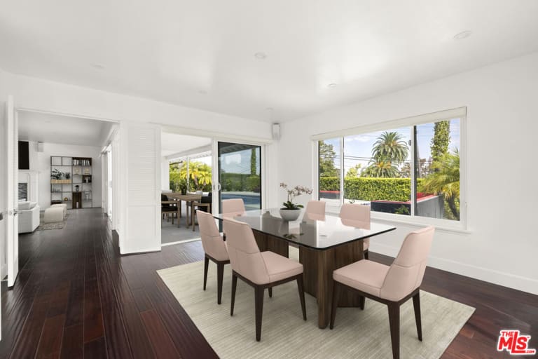 16324 Mandalay Dr, Encino CA 91436 inception-app-prod/MGFkNTExOTUtZDU4Yy00MDJkLTljYTQtNGI1N2NjNWMwOTkw/content/2024/10/aec5fbe4982ff5ceb397a86e9eb2b15fa01b7937.jpg