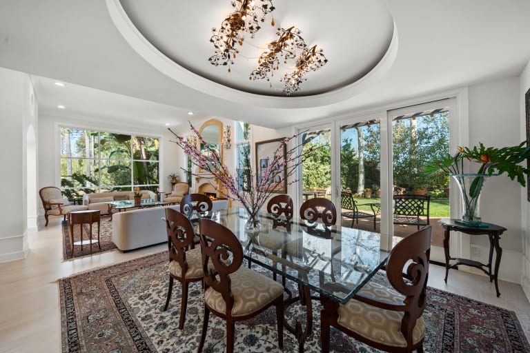 23318 Park Colombo, Calabasas CA 91302 inception-app-prod/MGFkNTExOTUtZDU4Yy00MDJkLTljYTQtNGI1N2NjNWMwOTkw/content/2024/10/bf06070ad3d8fa3fd1179758fceb92a1b486a7a8.jpg