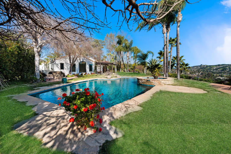 23318 Park Colombo, Calabasas CA 91302 inception-app-prod/MGFkNTExOTUtZDU4Yy00MDJkLTljYTQtNGI1N2NjNWMwOTkw/content/2024/10/dfe18aa71a2a2b96b0c6c323009774e61cea3a7b.jpg