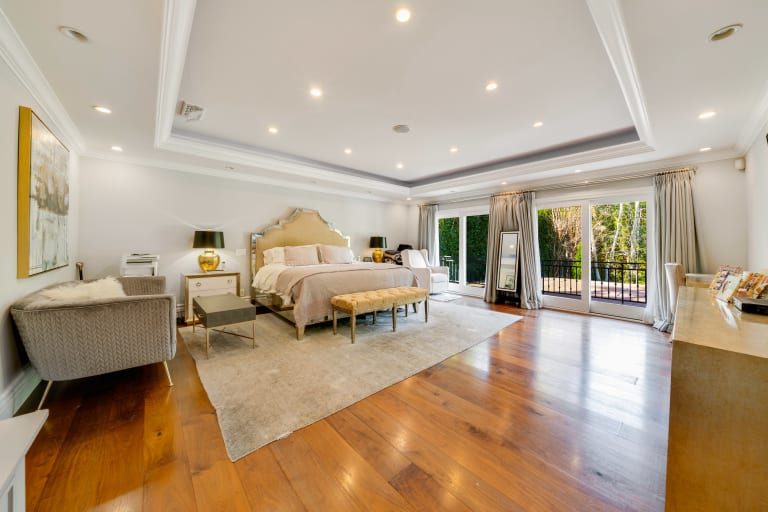 13037 San Vicente Blvd, Los Angeles, CA 90049 inception-app-prod/MGFkNTExOTUtZDU4Yy00MDJkLTljYTQtNGI1N2NjNWMwOTkw/content/2025/04/69d7e51f5d01af77e60081ecc2f5fad9f59d66f4.jpg