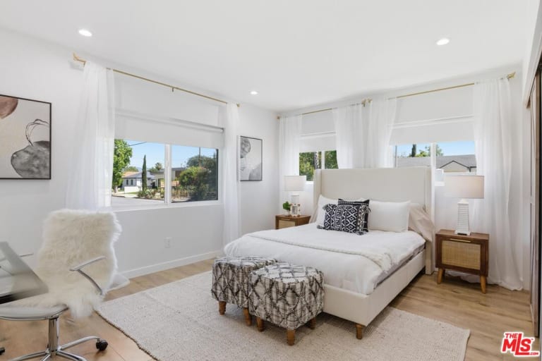 17320 Tiara St, Encino, CA 91316 inception-app-prod/MGFkNTExOTUtZDU4Yy00MDJkLTljYTQtNGI1N2NjNWMwOTkw/content/2026/05/b0e795f1d1ad238b9c4f518498430f314b3af33b.jpg