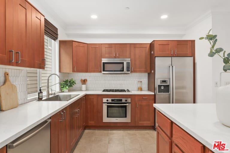 2470 S Centinela Ave #2, Los Angeles, CA 90064 inception-app-prod/MGFkNTExOTUtZDU4Yy00MDJkLTljYTQtNGI1N2NjNWMwOTkw/content/2026/05/de36fbcdd5c6548664be4811e543beaf6cd680e6.jpg