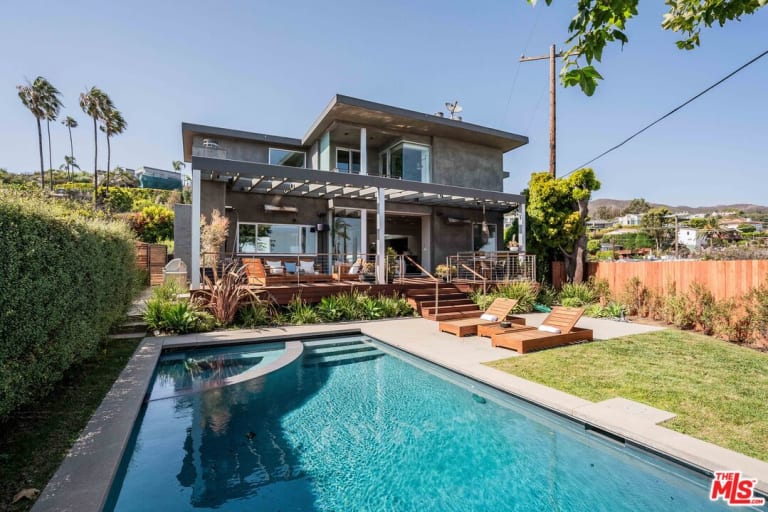16622 Akron St, Pacific Palisades, CA 90272 inception-app-prod/MGFkNTExOTUtZDU4Yy00MDJkLTljYTQtNGI1N2NjNWMwOTkw/content/2026/07/22e307a6ae6732dc75ee9f373fd2f4c0e00ac01f.jpg