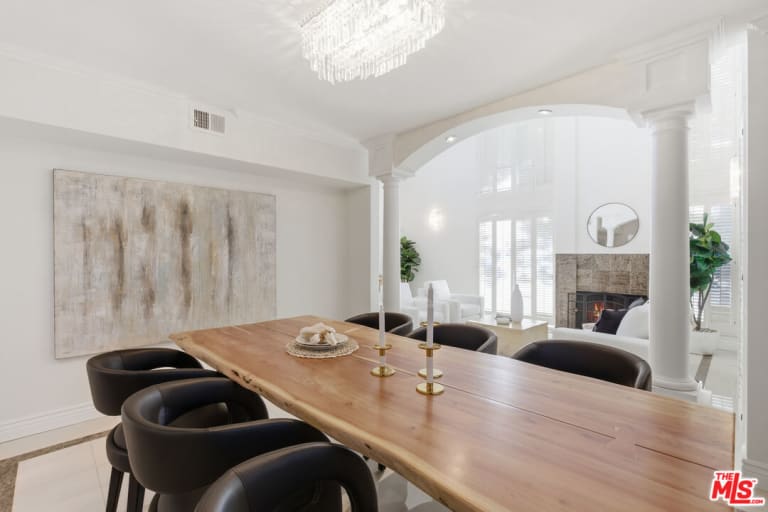 4108 Tarrybrae Ter, Tarzana CA 91356 inception-app-prod/MGFkNTExOTUtZDU4Yy00MDJkLTljYTQtNGI1N2NjNWMwOTkw/content/2026/07/33abdffc7aa8d8d0e50dd49b63acd44d988e73cd.jpg