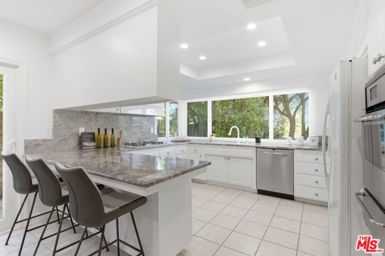 4108 Tarrybrae Ter, Tarzana CA 91356 inception-app-prod/MGFkNTExOTUtZDU4Yy00MDJkLTljYTQtNGI1N2NjNWMwOTkw/content/2026/07/5edd4cb294bd95d14aa56c7ac1fd1f2a83e84c56.jpg