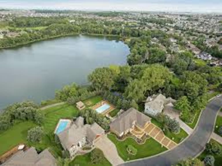 Patrick Dolan inception-app-prod/MGQ5ZjY5NTYtMTMyYS00OGNkLWIzOWUtYjE3Mzc3MDM5YTM4/content/2016/04/woodbury mn 1.jpeg