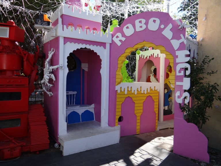 <p>9. Robolights</p> inception-app-prod/MTExNzI4M2ItMjVkNC00Y2M0LWJmZjAtOGI0ZTUwMDVmNzNh/content/2023/01/24cd4a00481b93ef6ff73513580637cc56aa34ed.jpg