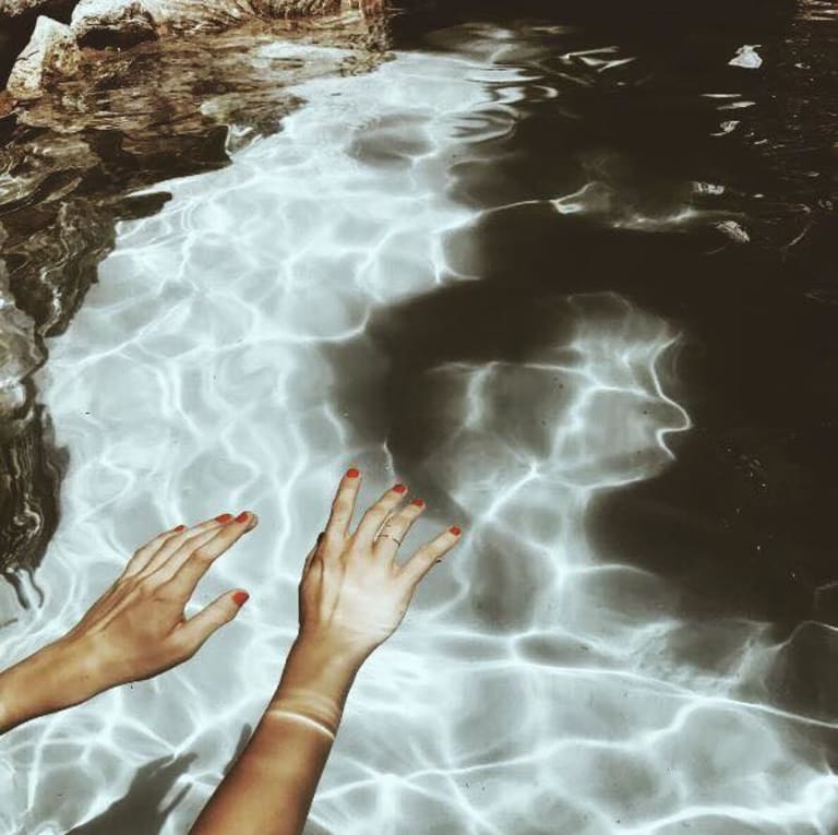 <p>11. Two Bunch Palms</p> inception-app-prod/MTExNzI4M2ItMjVkNC00Y2M0LWJmZjAtOGI0ZTUwMDVmNzNh/content/2023/01/57a18a802a17faa083edcfe0936befdf02b2b6d4.jpg