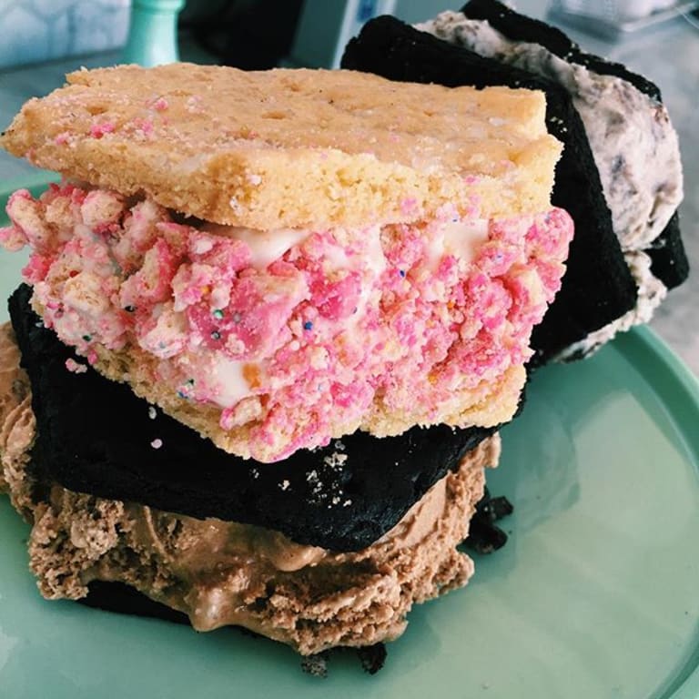 7. Ice Cream Shop(pe) @ Arrive Hotel inception-app-prod/MTExNzI4M2ItMjVkNC00Y2M0LWJmZjAtOGI0ZTUwMDVmNzNh/content/2023/01/8b52f84186b8faccfa4baade5573d0b68e49fb86.jpg