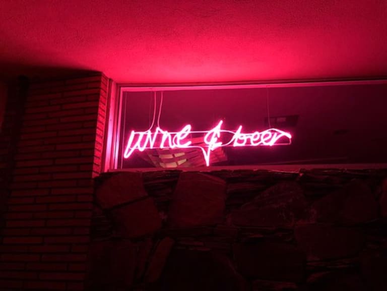 3. Dead or Alive Bar inception-app-prod/MTExNzI4M2ItMjVkNC00Y2M0LWJmZjAtOGI0ZTUwMDVmNzNh/content/2023/01/b5eb799707585265fb9631dec7921d6acc629a22.jpg