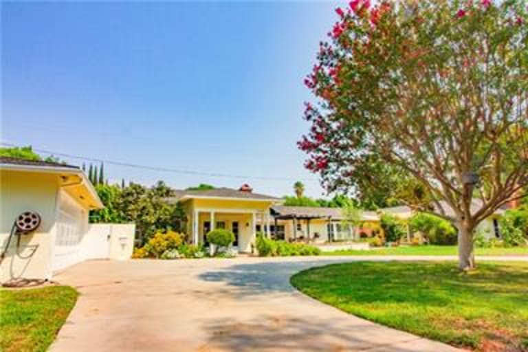 Legacy Estates inception-app-prod/MWY0NmRjODQtMWUzMS00MDhkLThlZDUtNTA4OTQ4OGE2NzE3/content/2023/07/587e3cffc4de11165ed883a6822d7afd9317c5d3.jpg