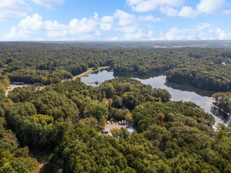 712.9 acres for sale in Seymour, Indiana inception-app-prod/MjdhOTNkOTUtNTc3MS00NTA3LWI2ZmUtYmM0ZjkzOTI3YTE4/content/2025/09/94137200b91711d855c7556cfdd19ee7dd58aaf5.jpg