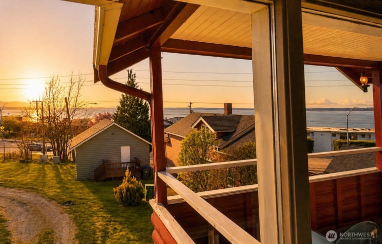 <p>522 12th St. | Bellingham</p> inception-app-prod/MjlkZDVlZmQtZjE0OS00MmVjLThkOTItZGY4OWY5Y2ExYTZj/content/2026/05/1de2290b3ed3a30fd6a8b68517de93638bdf0528.jpg