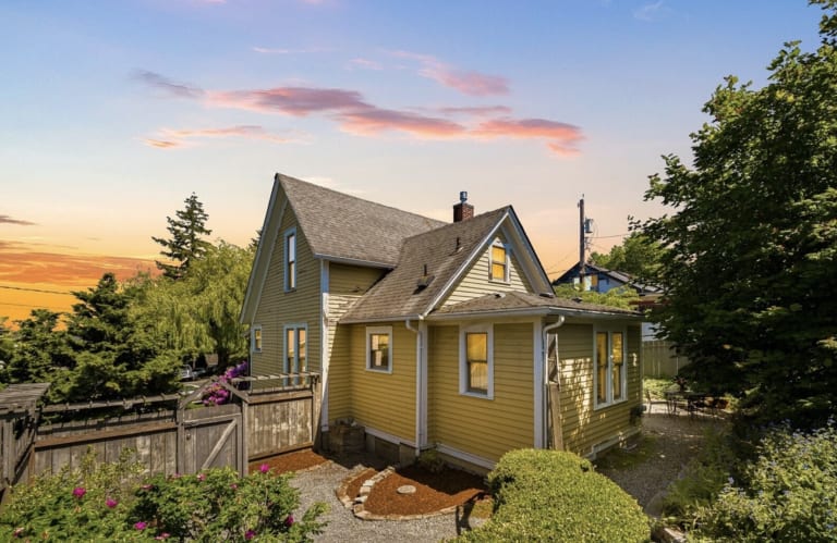 <p>306 Potter St. | Bellingham</p> inception-app-prod/MjlkZDVlZmQtZjE0OS00MmVjLThkOTItZGY4OWY5Y2ExYTZj/content/2026/06/0e332821be17d37956490534966ff6627ea2cf27.png