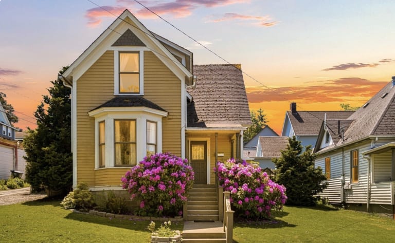 <p>306 Potter St. | Bellingham</p> inception-app-prod/MjlkZDVlZmQtZjE0OS00MmVjLThkOTItZGY4OWY5Y2ExYTZj/content/2026/06/469454b67d0ebe614aeaa98c5daab2b9f1312427.png