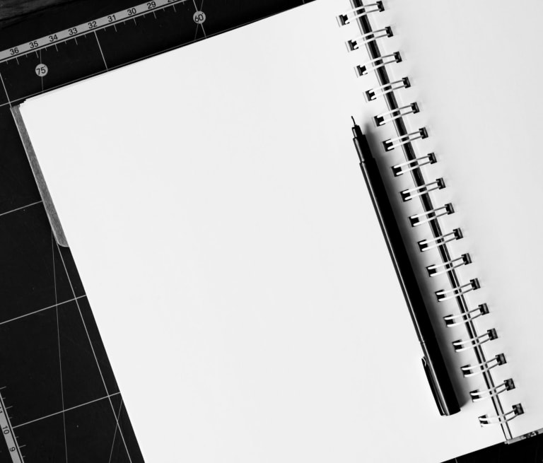 inception-app-prod/MmEwNmQwNTctMzU5OS00ODhmLWFjOGMtY2VjNmM1OGIyYzVj/content/2020/07/notebook-pen-table-blank-158771-2.jpeg