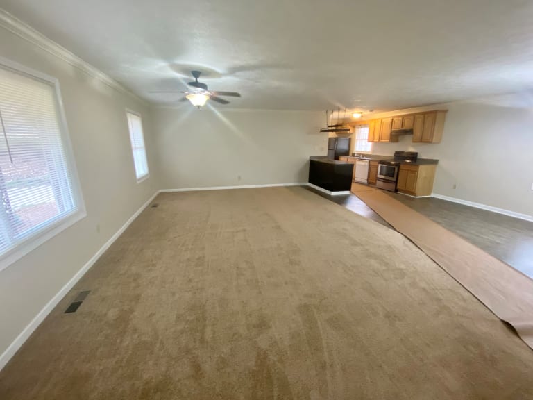 9010 Maple Run Trail inception-app-prod/NDBhZDIzNzAtNzQ1OC00Mjc4LWI0ZmUtOGVkNWY4Nzg1ZGZm/content/2021/03/3060SummerLakeDrive6.jpg