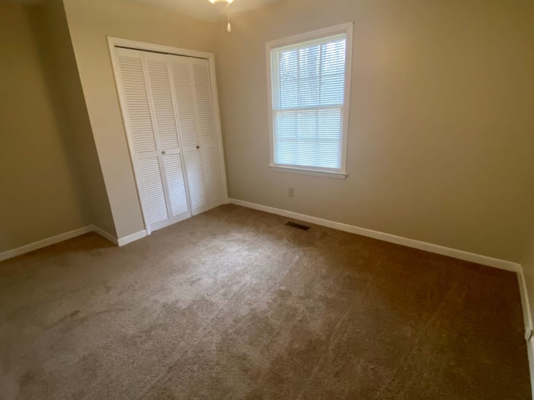 9010 Maple Run Trail inception-app-prod/NDBhZDIzNzAtNzQ1OC00Mjc4LWI0ZmUtOGVkNWY4Nzg1ZGZm/content/2021/03/3060SummerLakeDrive9.jpg