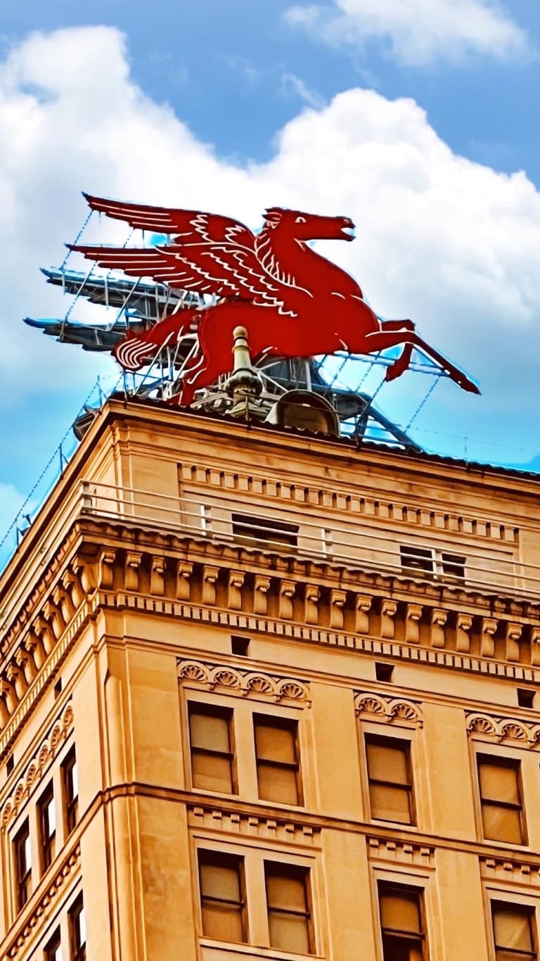 Photo Tour: AT&T Discovery District in Downtown Dallas inception-app-prod/NTA5ODNkMjMtMjlhYS00MDU4LWE2MGItYTQ5ZjVjMzAyMmQ1/content/2022/10/7c37bd684e40c417154be7994acb5b33e8bd86b1.jpg