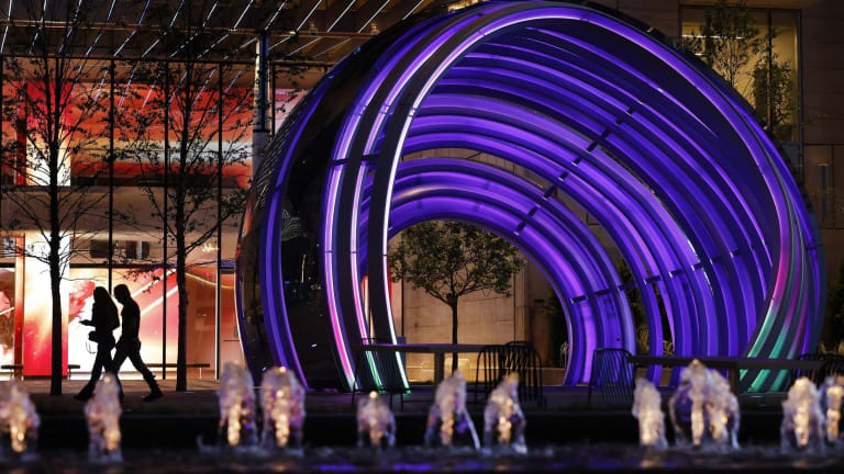 Photo Tour: AT&T Discovery District in Downtown Dallas inception-app-prod/NTA5ODNkMjMtMjlhYS00MDU4LWE2MGItYTQ5ZjVjMzAyMmQ1/content/2022/10/c3db8101945d8b741935f70712293734bb5f06d2.jpg