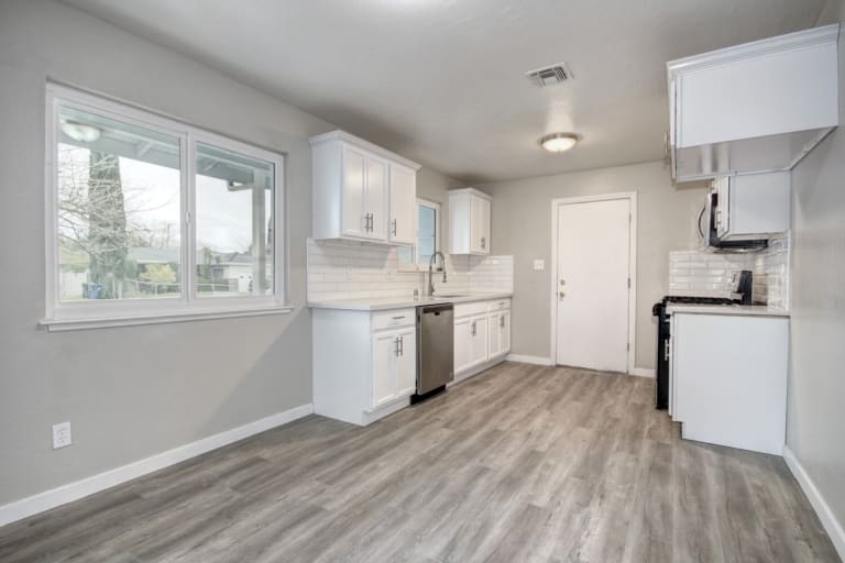 7530 TAMOSHANTER WAY, SACRAMENTO, CA 95822 inception-app-prod/NTBhZTM1NmYtZjE3MS00YTA5LTg5YTMtZmRmYzBmMzNkZDY4/content/2021/10/d1b4952c381b01c1e0b30c3a8bf9b89b8d7388f3.jpg