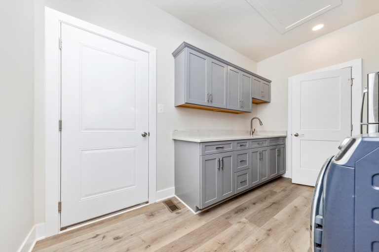 <p>11737 Ashton Road, Clear Spring</p> inception-app-prod/NTBkNzllOTktYTMxZS00NGE4LWIxNTAtYzAzZmM0ZGU0MWY2/content/2025/04/135221649d5855154e61f065c53ca9d0d7f1d20c.jpg