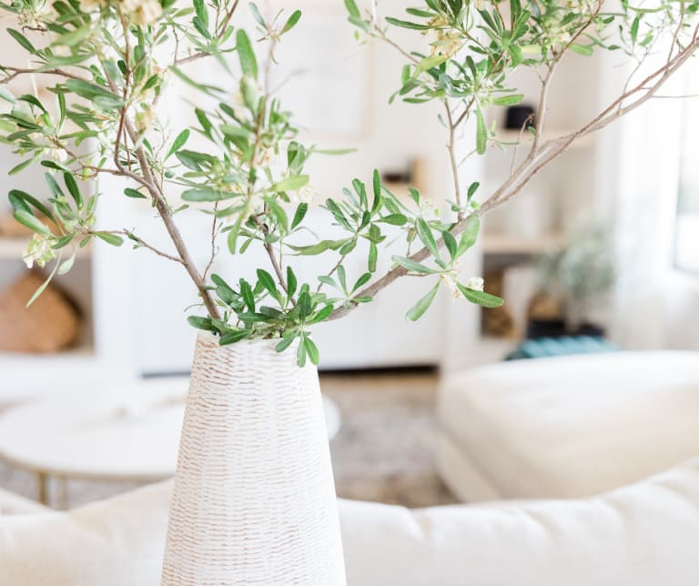 How Can We Help? inception-app-prod/NTc1NDVjYWQtODczOS00MWViLTkxODMtNDlkM2MzYTk2NzMy/content/2022/08/65a746307e361eed2c17c7064fcb370032650a3c.png