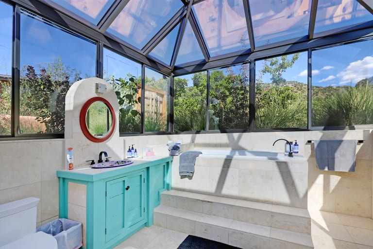 Showcase Your Property with Professional Photography inception-app-prod/NmE5MzNiNDgtOGFlMi00ZjczLTlhMjQtYzE3ZTJlN2Y0N2My/content/2024/05/16efcf0f92f6cdd9541c00dfb394f2464bddbdca.jpg