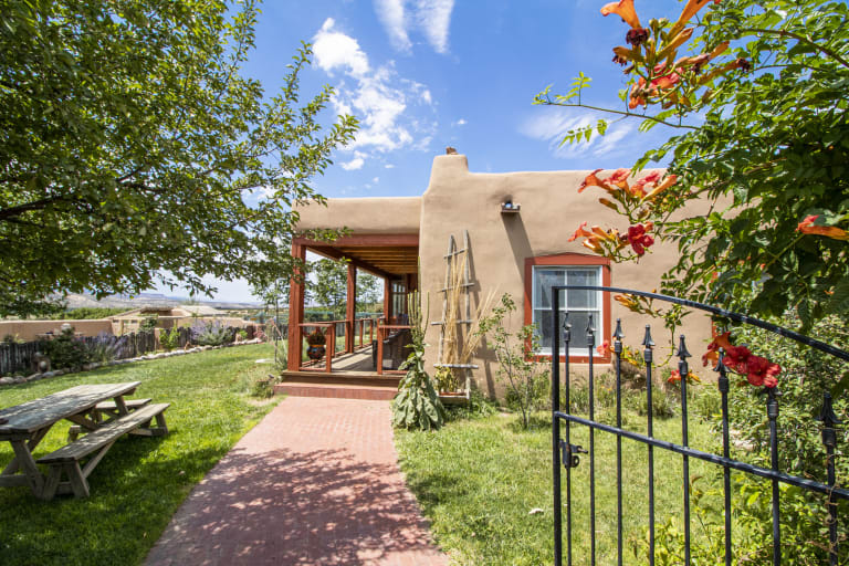 Showcase Your Property with Professional Photography inception-app-prod/NmE5MzNiNDgtOGFlMi00ZjczLTlhMjQtYzE3ZTJlN2Y0N2My/content/2024/05/683eda1a251c27aaf575278f5e40899b0092e08c.jpg