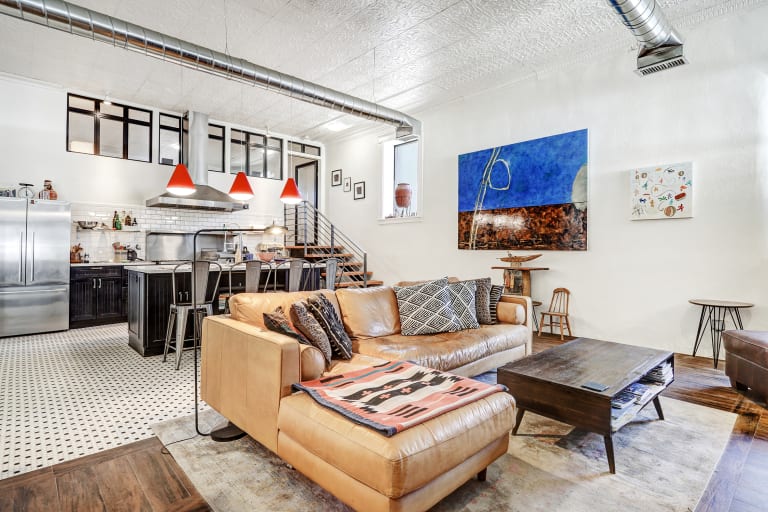 Showcase Your Property with Professional Photography inception-app-prod/NmE5MzNiNDgtOGFlMi00ZjczLTlhMjQtYzE3ZTJlN2Y0N2My/content/2024/05/d73c04e198311918a6d6bcdbe96c9681107f41bb.jpg