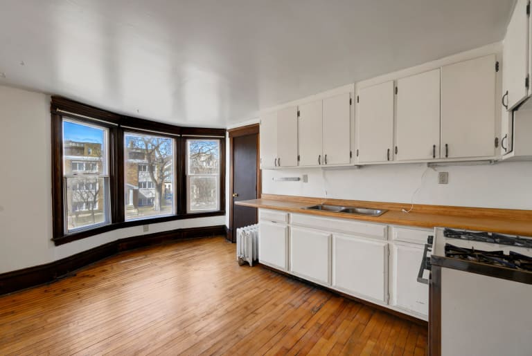 Apartment 3 - 4 Bedroom inception-app-prod/ODU4ZWY2NTMtNzE5MC00ZGEwLWE3NmItMWE2ZDRiZWE1NGE5/content/2022/03/4f28f9b9967b23660161070576b9c3888645de35.jpg