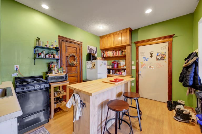 Apartment 2 - 1 Bedroom inception-app-prod/ODU4ZWY2NTMtNzE5MC00ZGEwLWE3NmItMWE2ZDRiZWE1NGE5/content/2022/03/628d89c84558e080bca3ca014d2b11106cf604f3.jpg