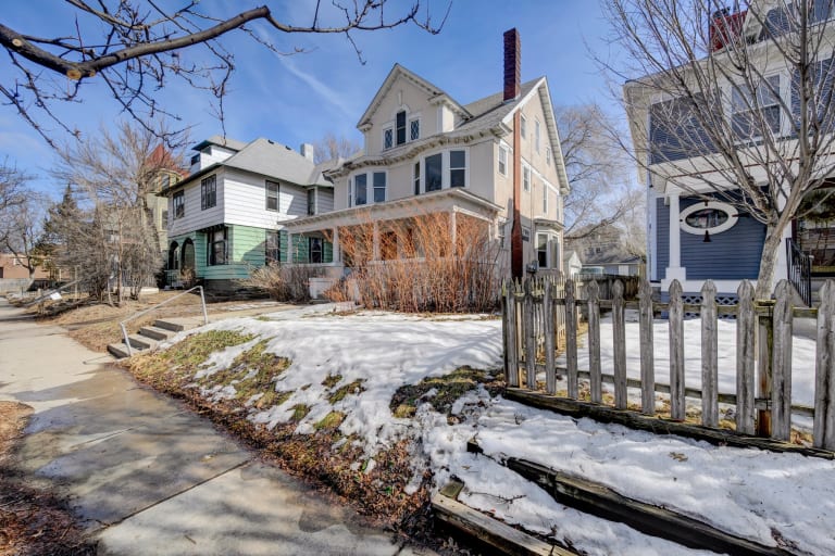 Exterior inception-app-prod/ODU4ZWY2NTMtNzE5MC00ZGEwLWE3NmItMWE2ZDRiZWE1NGE5/content/2022/03/b84175eea0f72e79661c4aa19d202cf4eaeb4669.jpg