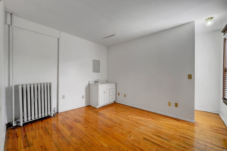 Apartment 3 - 4 Bedroom inception-app-prod/ODU4ZWY2NTMtNzE5MC00ZGEwLWE3NmItMWE2ZDRiZWE1NGE5/content/2022/03/d6b496c3d5c50d1b3647dd33b54ce4f31145a53a.jpg