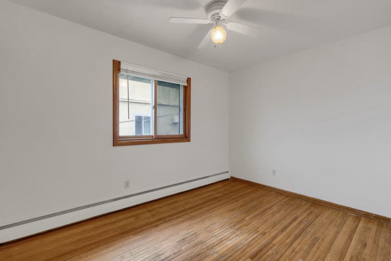 Apartment 4 inception-app-prod/ODU4ZWY2NTMtNzE5MC00ZGEwLWE3NmItMWE2ZDRiZWE1NGE5/content/2022/04/a1a376730c687211233252e04c3ba1bb6145df90.jpg